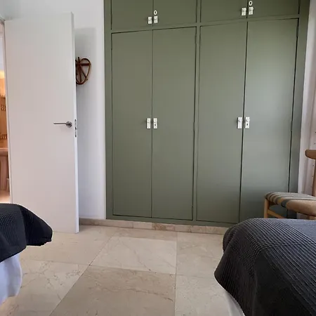 Cerca De La Playa Apartment *
