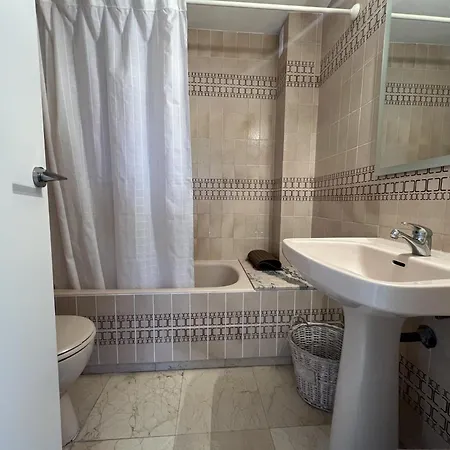 Cerca De La Playa Apartment *